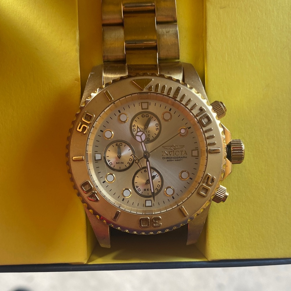 Invicta Gold Chronograph Men's Watch 43 mil  fixed